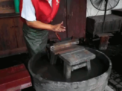 磨什么炼成语_钢铁是怎样炼成的