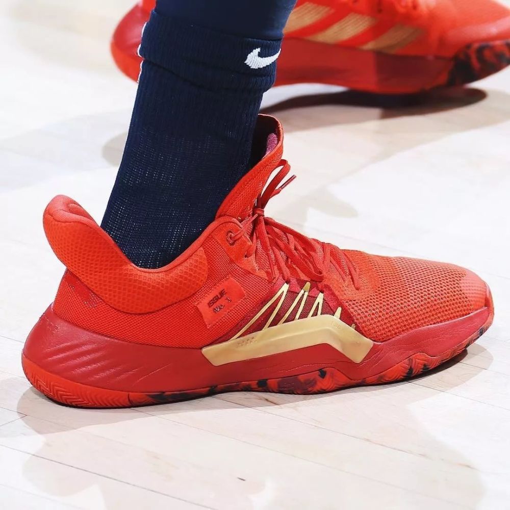 利拉德5开箱:追不上欧文的节奏?