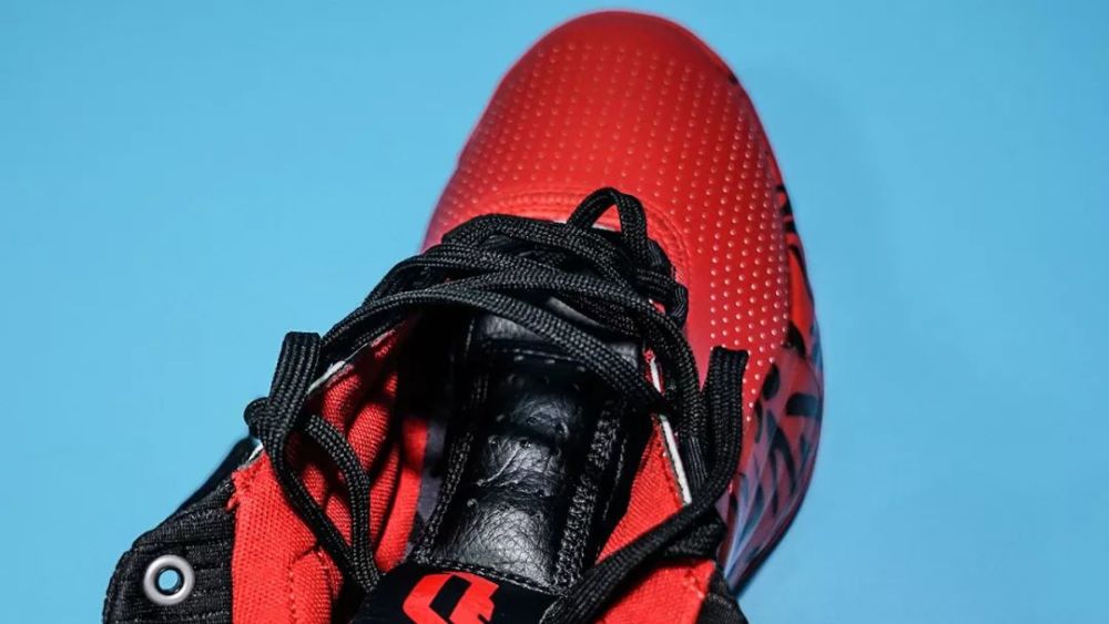 利拉德5开箱:追不上欧文的节奏?