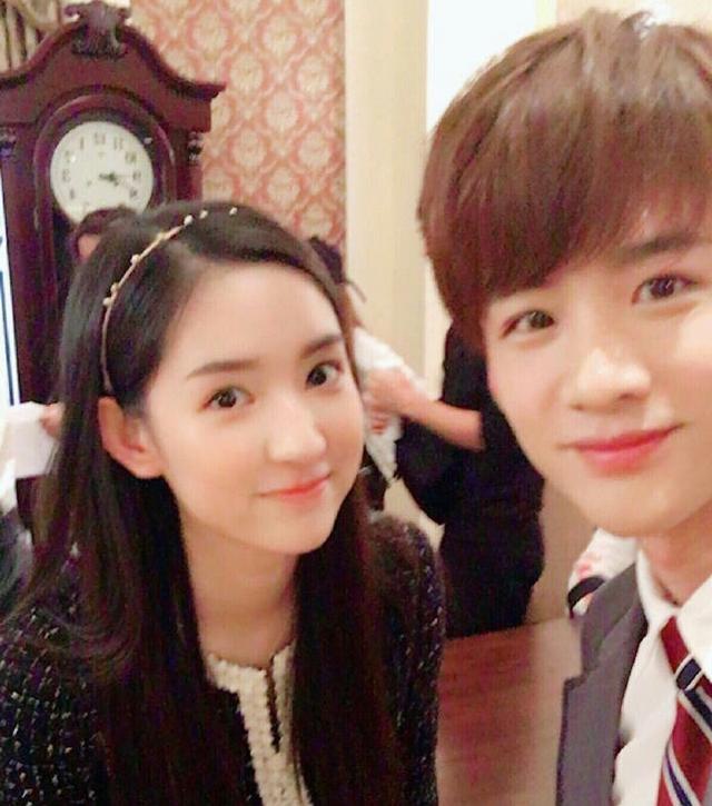 王玉雯的资源很好,去年在大热的电视剧《夏至未至》中出演李嫣然!