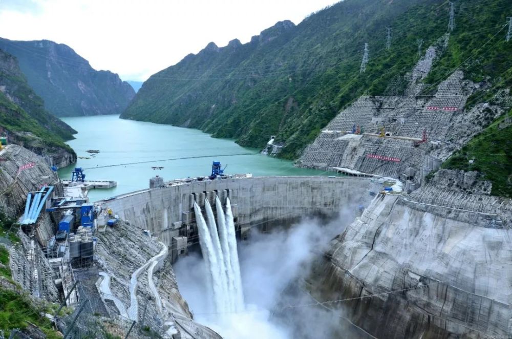 水电站 中国著名的水电站不只有三峡,今天由小编带领大家游览一下中国