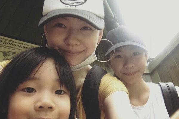 终于集齐小s三个女儿的正面照!看完后小s乐开花了?