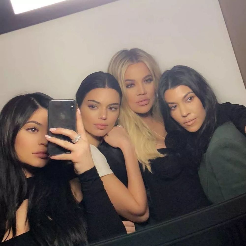 kris jenner,与卡戴珊一家同行,卡戴珊,khloé,kim