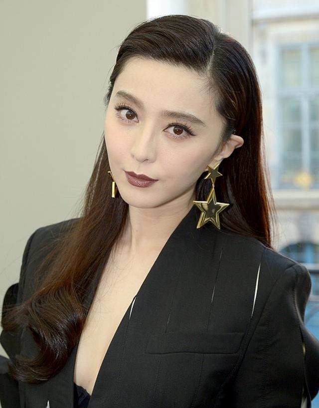 范冰冰新作《她杀》定档2019,冯小刚2部电影要拍,这就