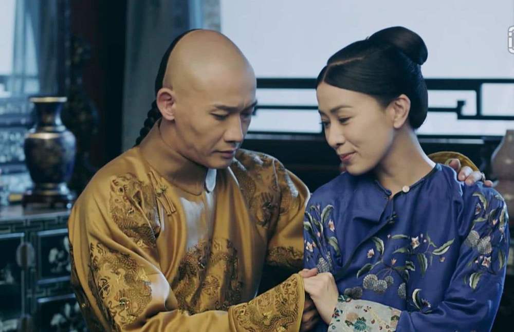 董洁算什么,看完潘粤明与他同框牵手后,网友直呼这才是真爱