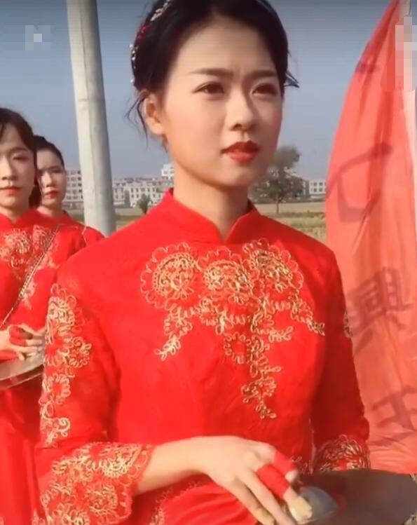 "潮汕妹妹"翁佳娜长得真的很美吗?为什么她能走红?原因如下