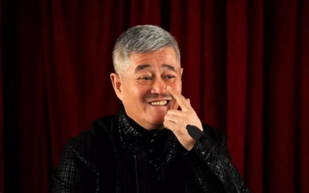 他被"全网通缉",师傅是本山大叔也无法挽救他,网友:毁