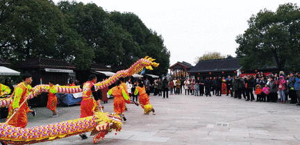 腊月里的民俗十分丰富