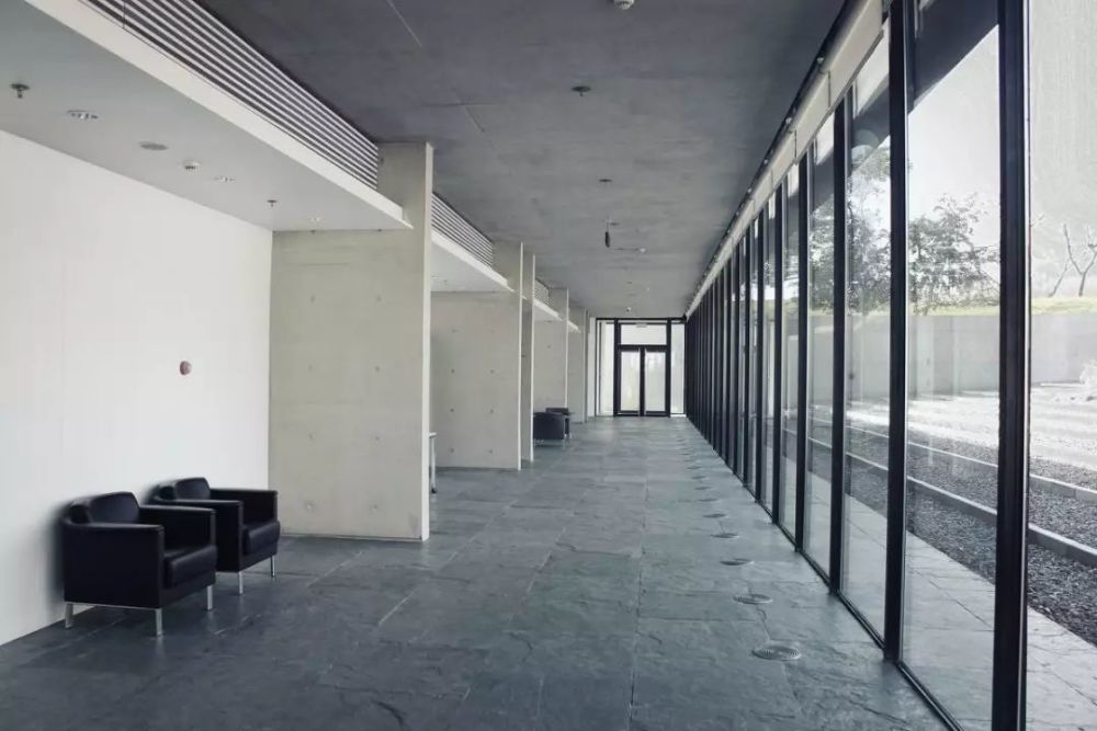 装修房子为什么不建议贴墙布?