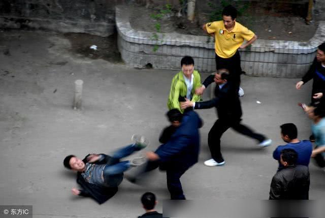 孩子生气骂脏话,动手打人,不能让孩子轻易道歉
