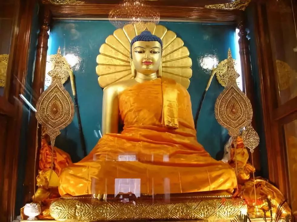 10秒视频,佛像眨眼显灵,太神奇了,不可思议!