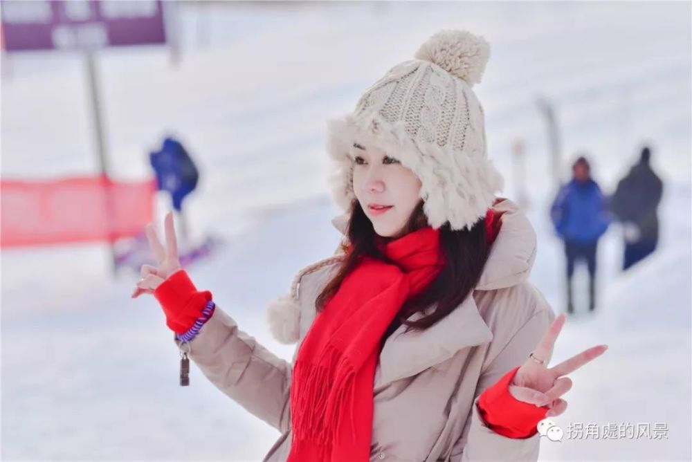 这个冬天不太冷五老峰国际滑雪场邀你一起雪地激情飞翔