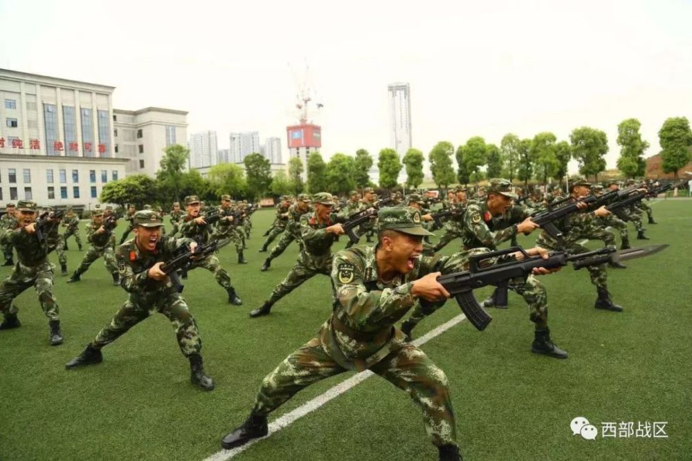 武警成都支队容错纠错机制 激扬官兵强军志向