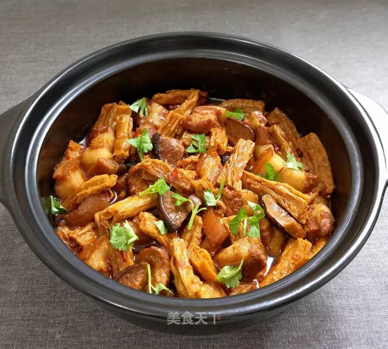 五花肉煲腐竹:酥烂入味,好吃到爆