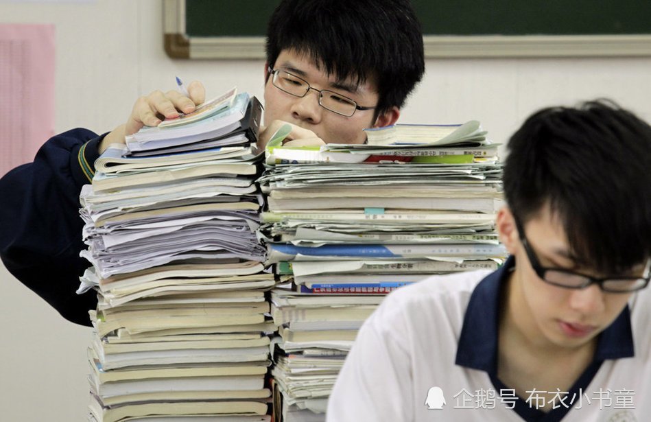 当同桌是学霸时,会是什么样的感受?网友:宁愿和差生坐