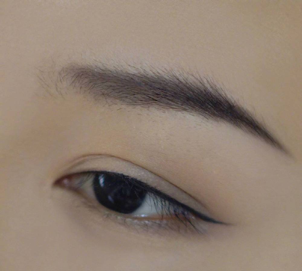 抚形眉