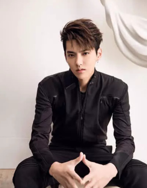 混不好就可以继承家产的男星,吴亦凡低调,最后一个比吴尊还强