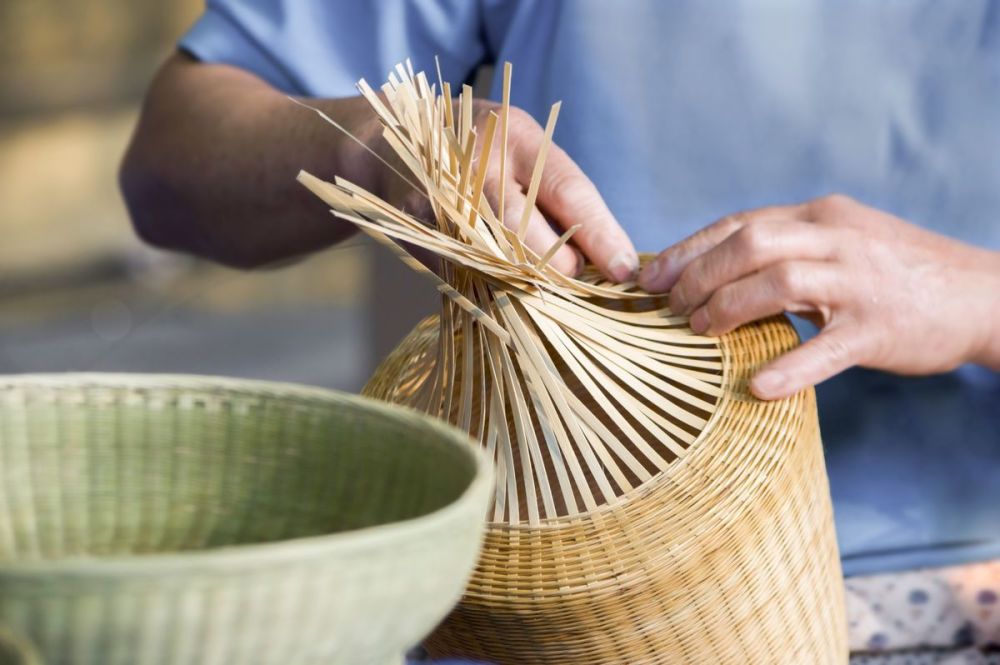 这项手工技艺在城市基本见不到,农村的老师傅靠着它吃饭
