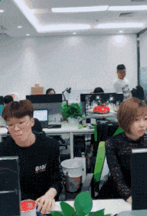 搞笑gif:直到玩了这个游戏,才知道我的反应是多么的