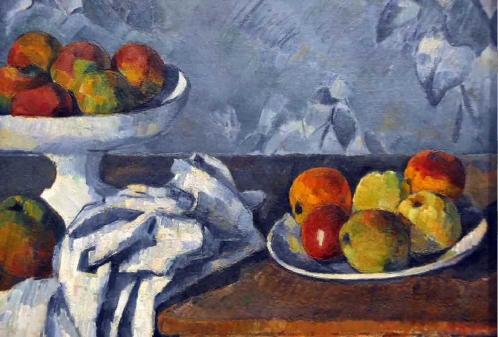 塞尚--《静物》 still life with apple ,塞尚将水果盘内部外翻,展现
