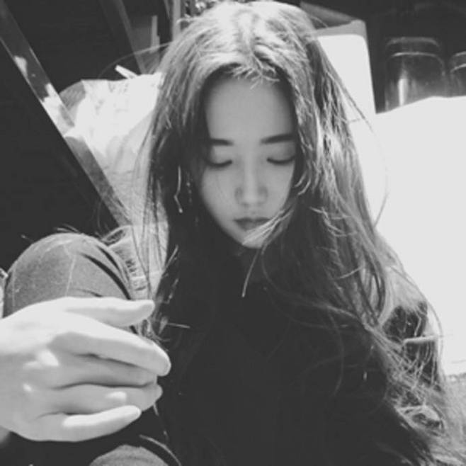 港风女头·复古头像·神韵美女:00后都在用的头像,你都见过吗