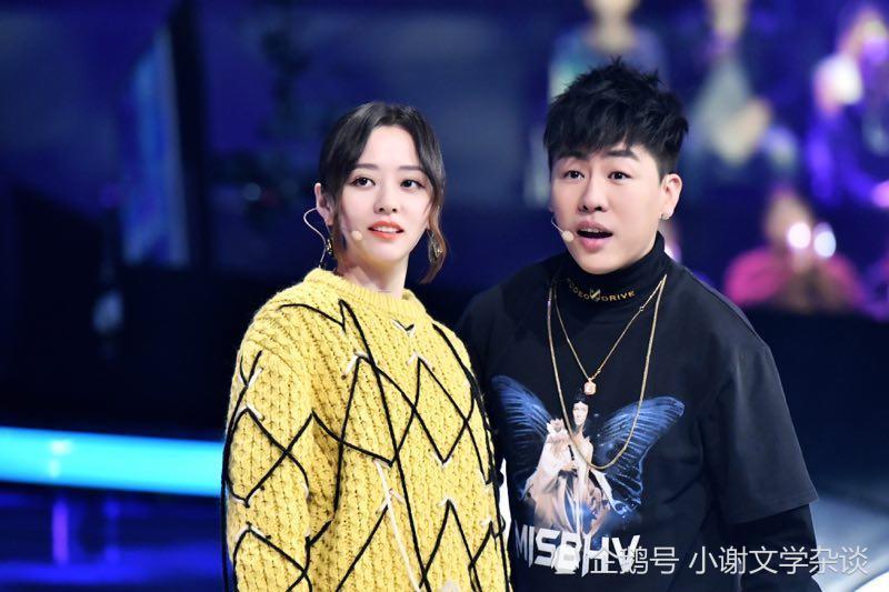 张靓颖当众向胡彦斌表白——独立的女人喜欢勇敢地表达情感