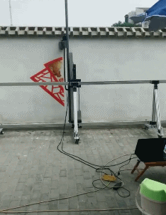 搞笑gif:大哥,能不能赢了这场拔河比赛,就看你的表情了