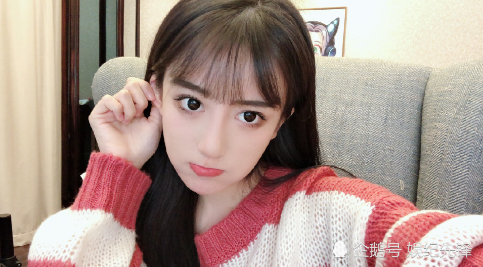 女网红离开美颜差别太大,p图痕迹明显酷似大妈,我的小可爱呢?
