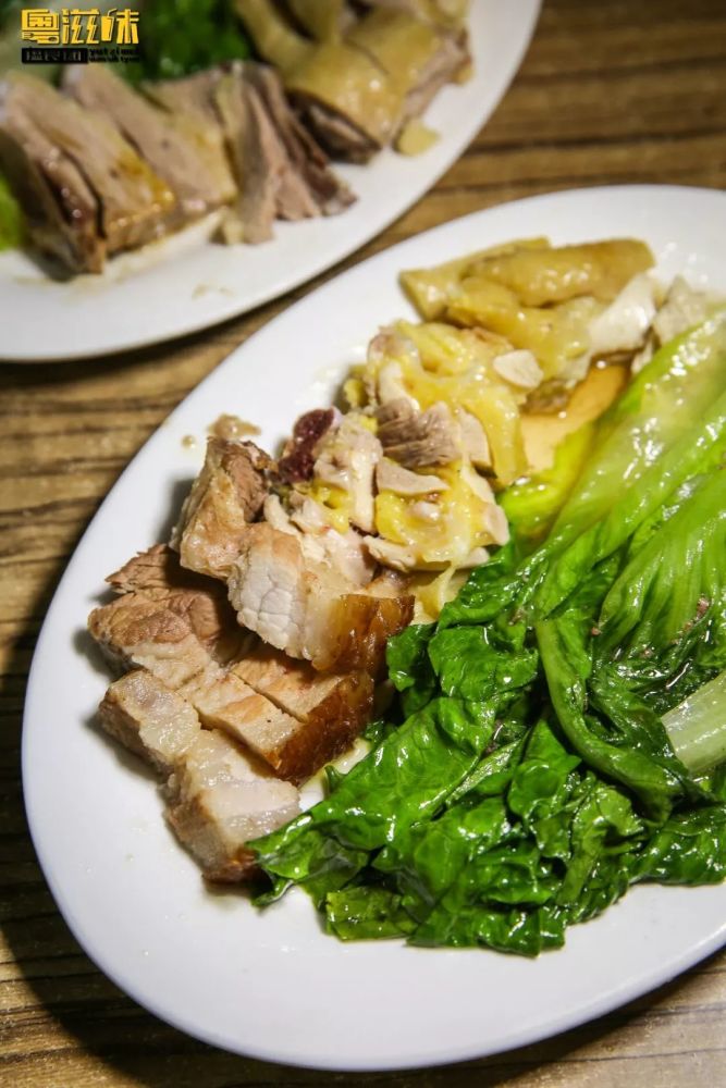 白切鸡拼扣肉饭