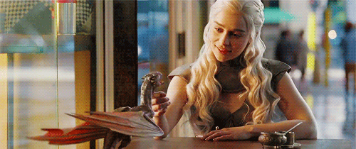 《权力的游戏》龙妈的替身演员照片曝光,网友:龙妈地位不保啊!