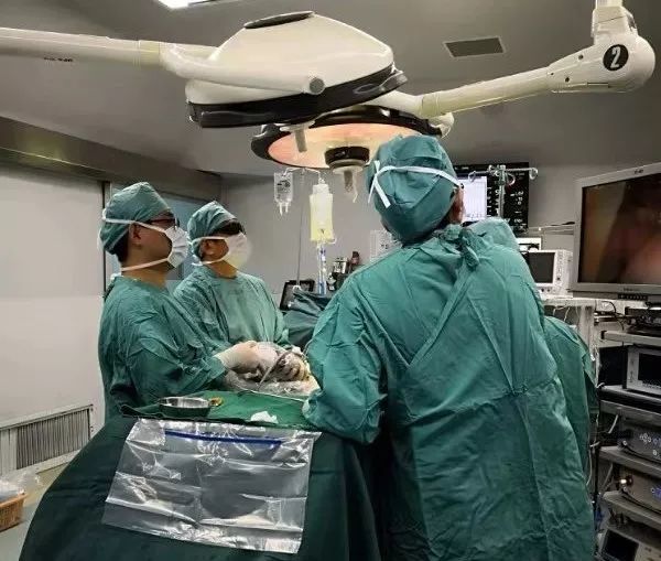 北京友谊医院成功开展免气管插管肺小结节微创手术