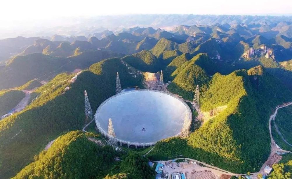 球面射电望远镜,中国天眼,fast,吴頔,张达,全媒体中心,贵州