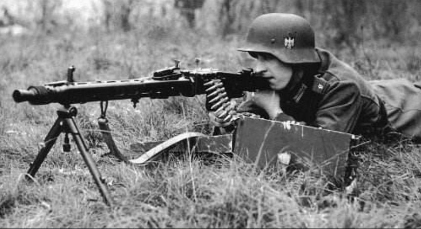 mg42和92式重机枪,究竟谁更厉害?德:他们那太丢人了