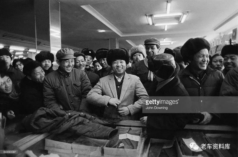 老照片回顾 1985年的北京都流行些什么