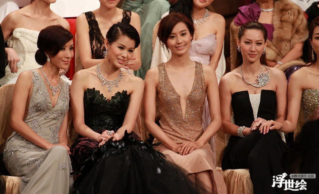 美人是比出来的！回首绝色女神同框 美瞎了(组图)