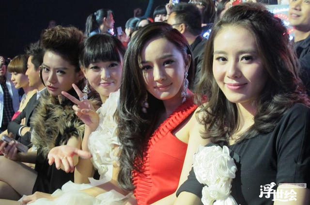 美人是比出来的！回首绝色女神同框 美瞎了(组图)