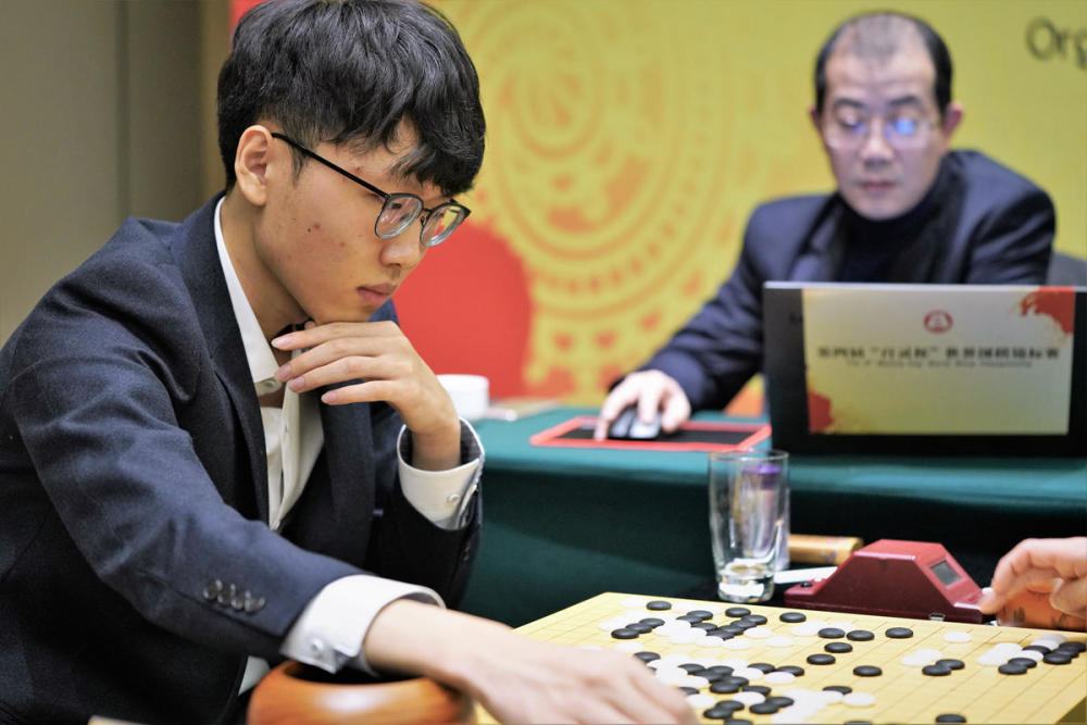 韩棋迷:申真谞敢不敢和柯洁比拼天赋灵光?