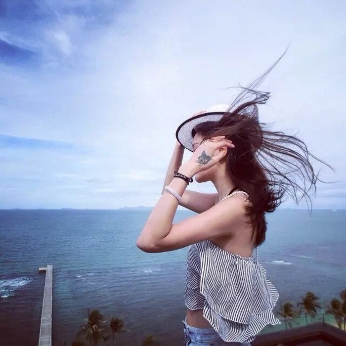 蓝色系.女生头像:我向往的,不过只是蓝天和大海