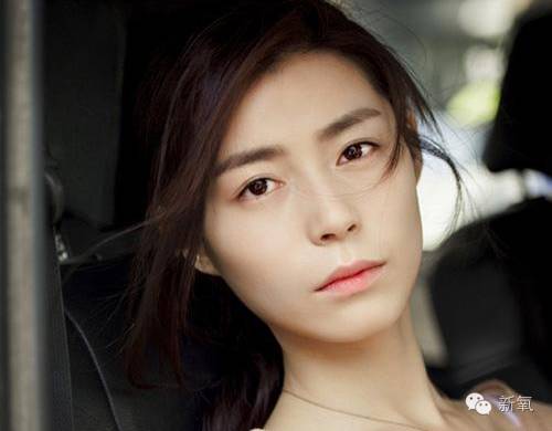 痛苦,笑起来丑10倍的女星不止杨幂刘亦菲.