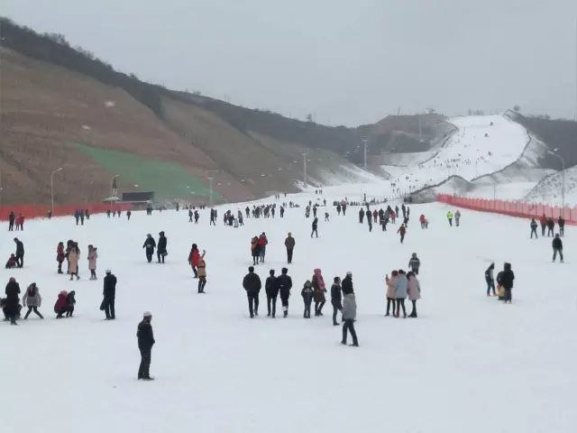 海寨沟滑雪场开园啦!让我们相约滑雪,释放激情!