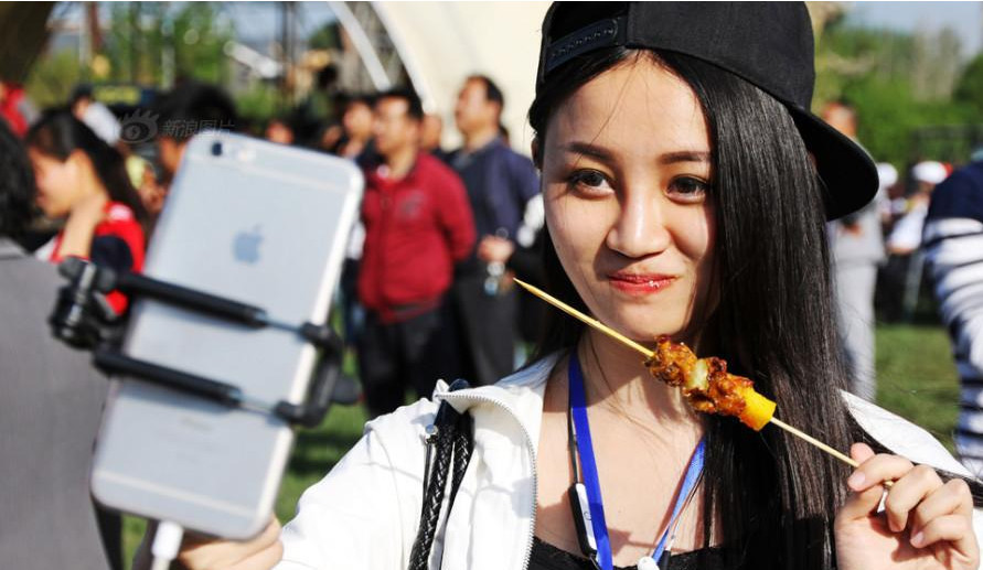 54%毕业生将网络主播当理想职业 直播真赚钱