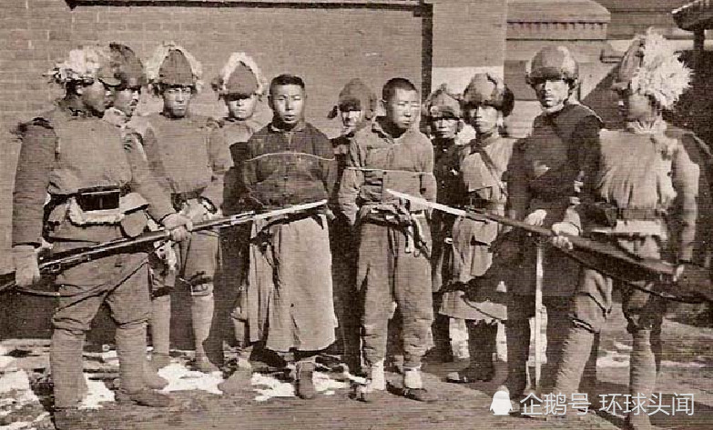 直击抗战时"二狗子"部队搜抓抗日军民照,比鬼子更可恨