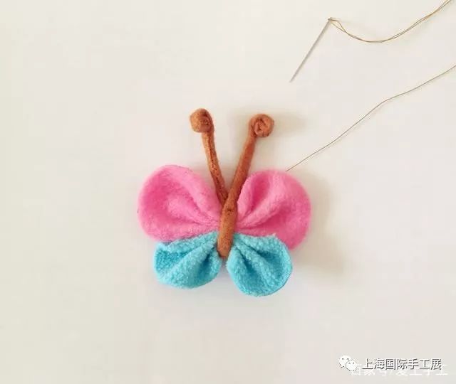 用不织布做简单的蝴蝶,漂亮又好做