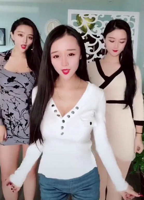 抖音"最美孕妇"带"姐妹团"二度现身?网友:妖艳之物,太