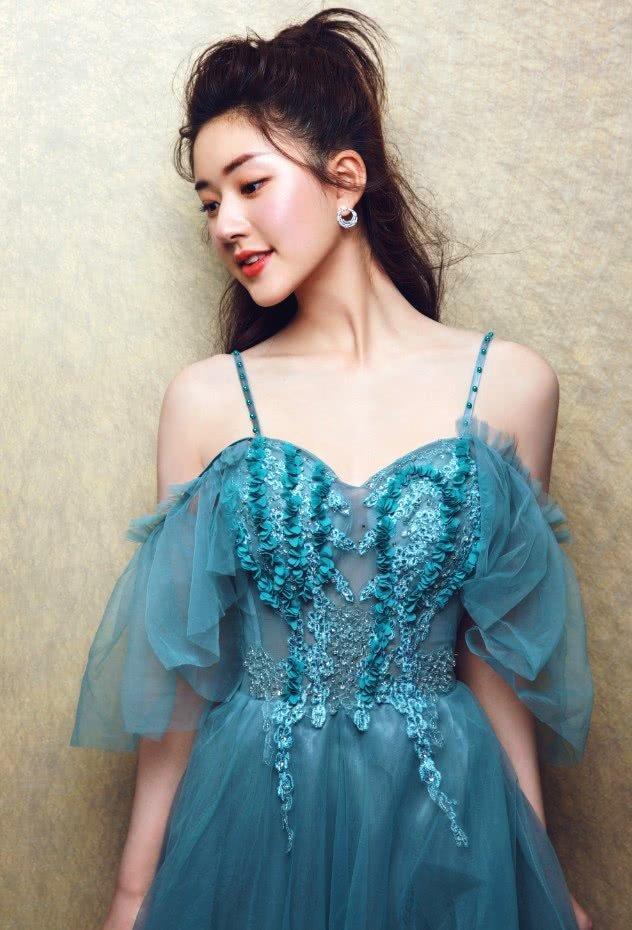 连衣裙,赵露思,搭配,短裙,时尚