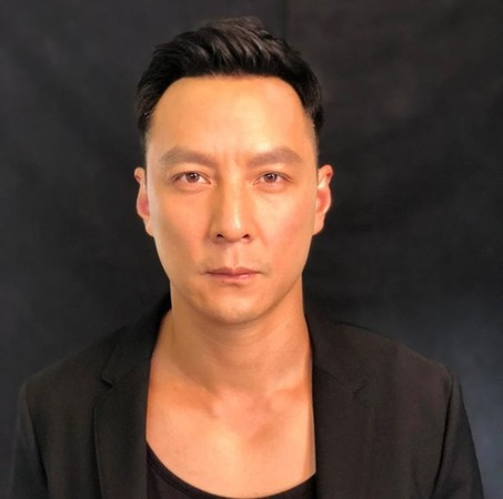 吴彦祖晒近照圆寸发型,发际线堪忧,网友:岁月催人老啊