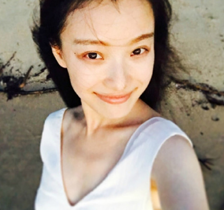 倪妮晒生活照,随手一拍都是盛世美颜,网友:长得美咋都