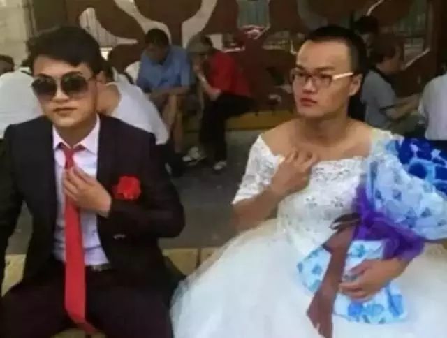 小伙子,听说你想找富婆?
