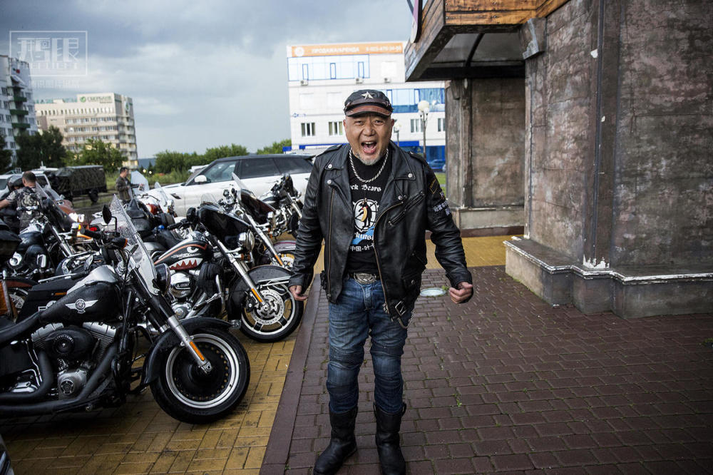 16名中国人骑摩托穿越西伯利亚