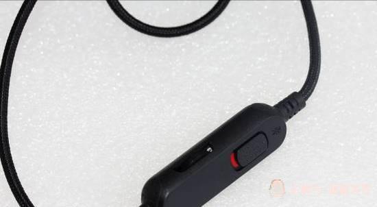 1799元蓝牙耳机能否入你法眼 Hyperx全新旗舰耳机心动吗 看点快报